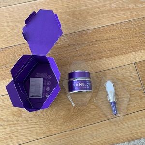 GLAMGLOW Makeup - NWT Glamglow gravitymud mask GLAMGLOW Makeup - NWT Glamglow gravitymud mask